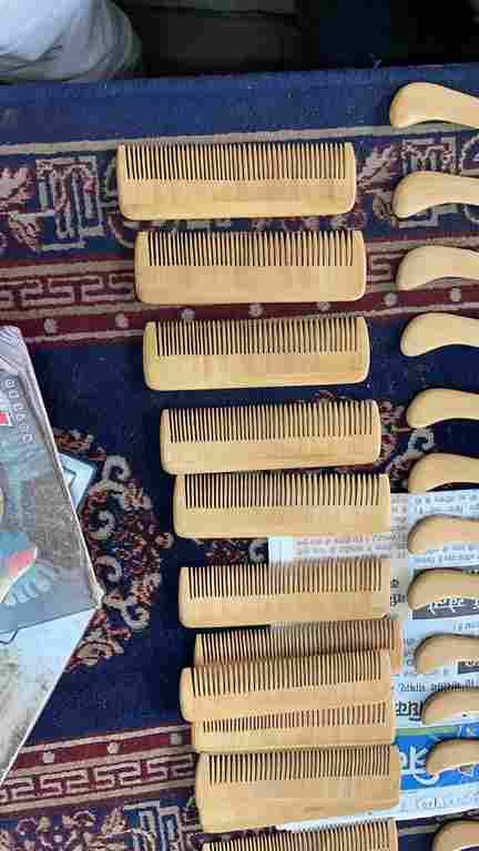 Wooden combs